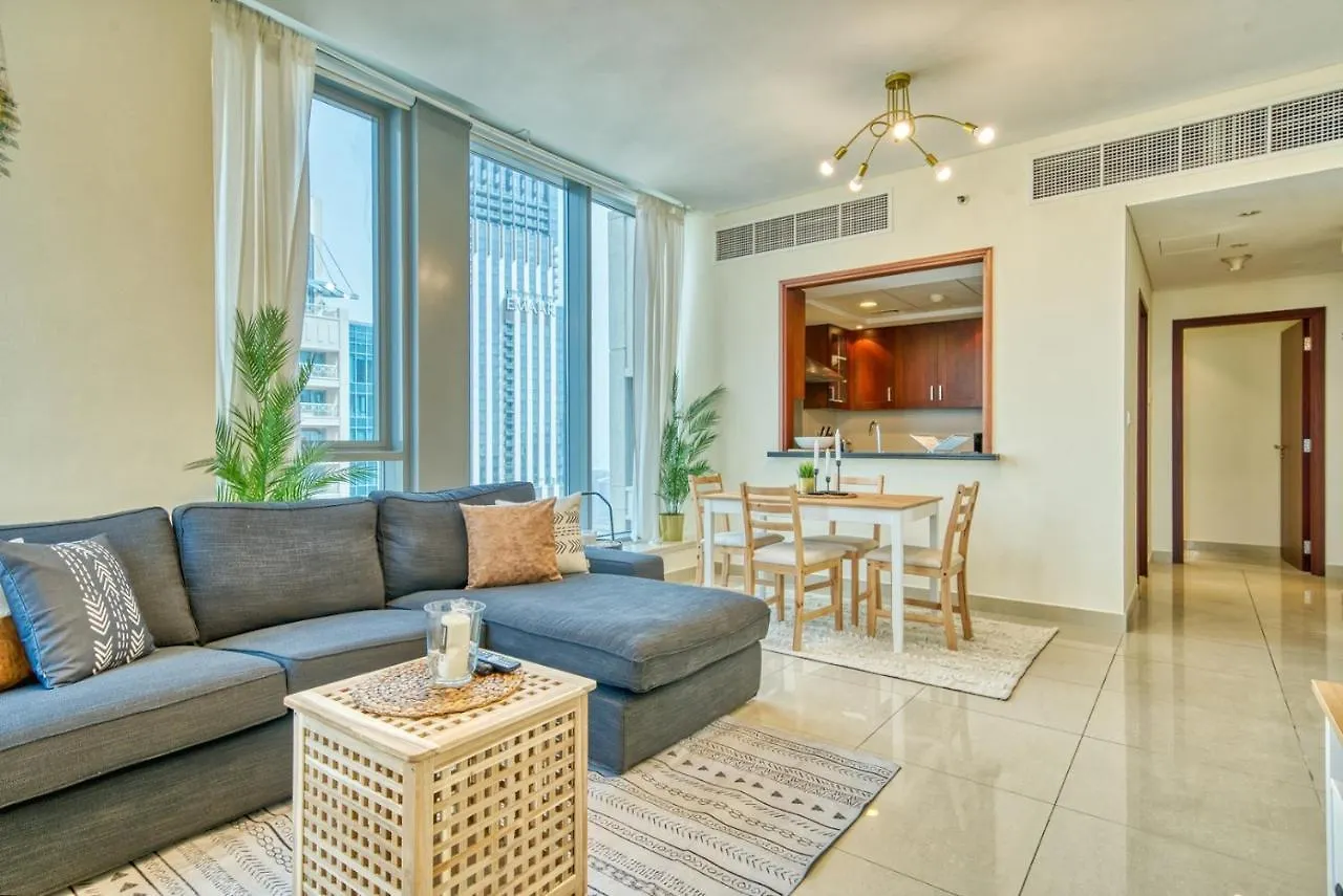 Monty Holiday Home - Cozy Penthouse With Burj Khalifa And Fountain View Dubái