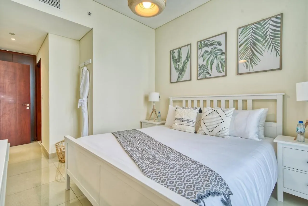 Monty Holiday Home - Cozy Penthouse With Burj Khalifa And Fountain View Dubai 0*,  United Arab Emirates